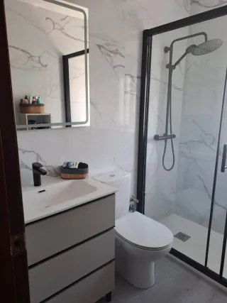 Reformas en general .baños cocinas