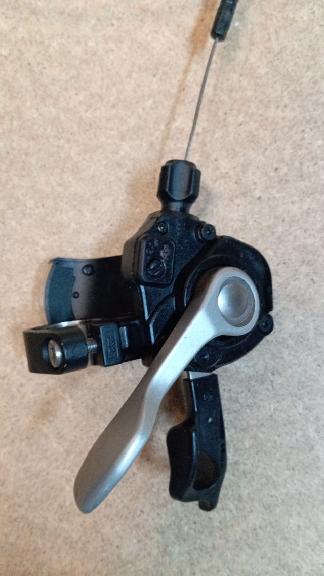 Pulsador desviador delantero