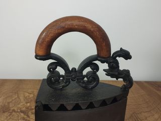 Antigua Plancha de Carbón "Dragón"