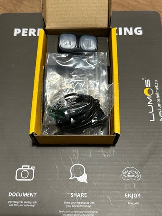 Casco de bici con luces integradas