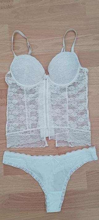 Corpiño y tangas 