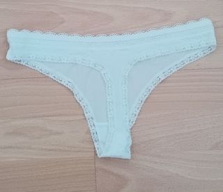 Corpiño y tangas 
