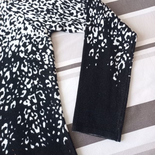 Maglia nuova con cartellino