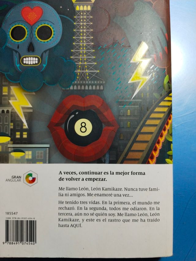 Libro león kamikaze