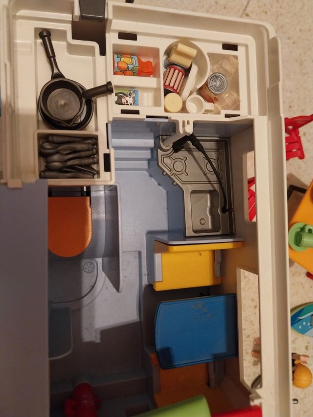 Caravana playmobil...