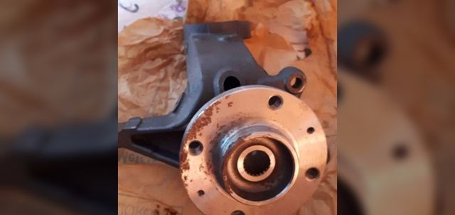 Pivote mangueta derecha Peugeot 206