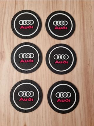 Almohadilla silicona con logo Audi antideslizante.