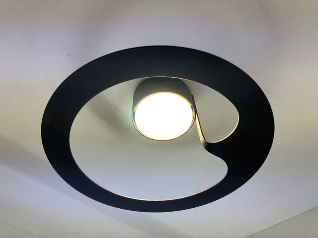 Lampada parete metallo taglio laser