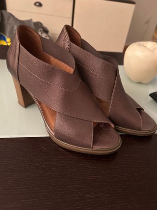 ZAPATOS HISPANITAS