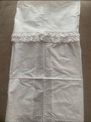 Mini cuna de Zara Home + colchón + 2 juegos sábana