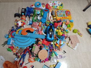 Vendo lote de juguetes