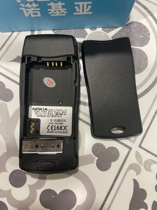 Nokia 8210