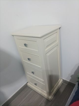 Cajonera y 2 mesitas de noche