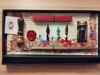 Pluma escritura medieval