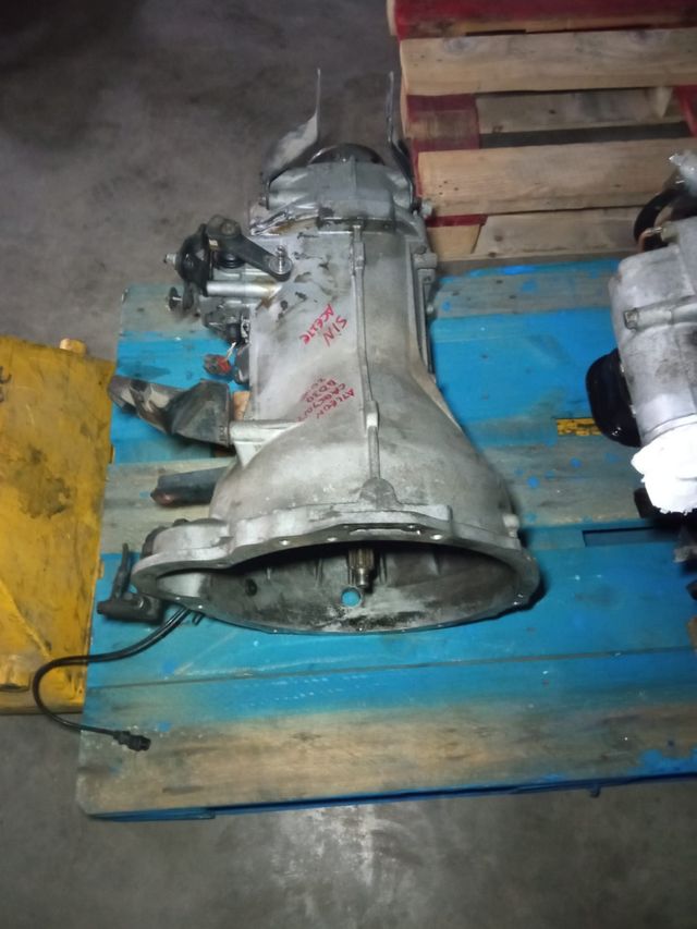 Caja cambio Nissan atleon 2006