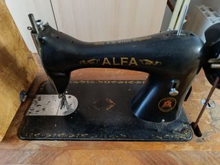 ALFA Máquina de coser Vintage