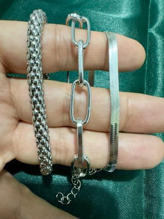 3 pulseras doradas muy femeninas