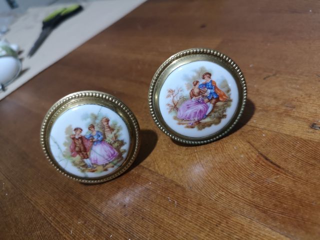 2 preciosos pomos antiguos