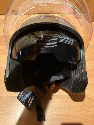 casco jet nuevo , sin estremar talla L