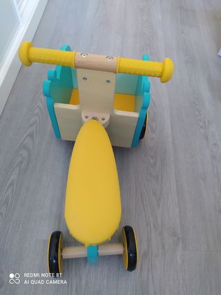 Triciclo correpasillos