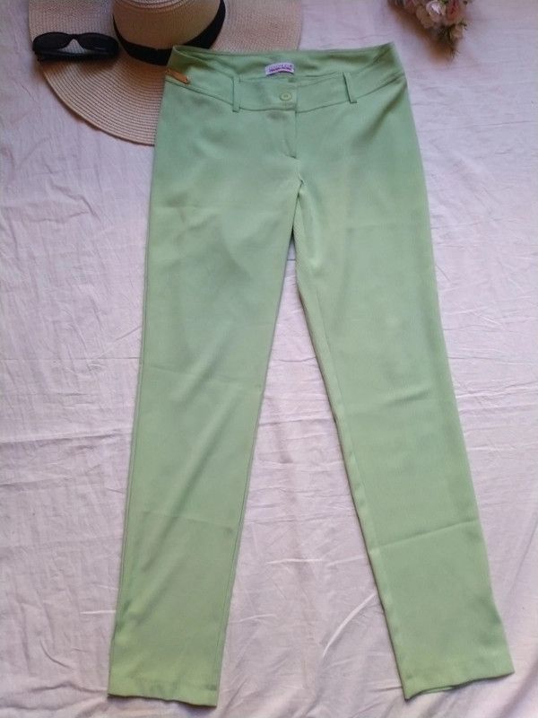 Pantaloni dritti verde pastello