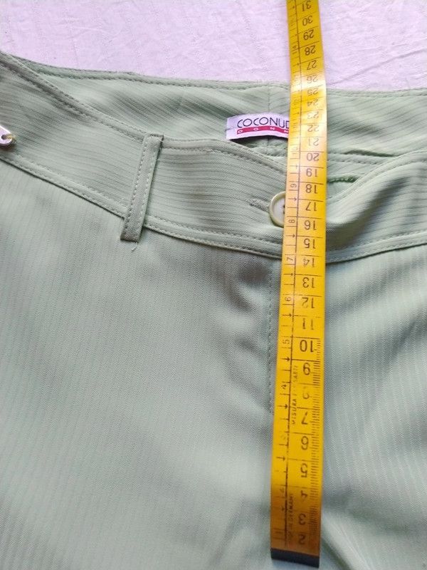 Pantaloni dritti verde pastello