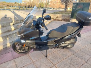 Kymco xciting 400. maxiscooter