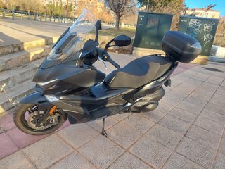 Kymco xciting 400. maxiscooter