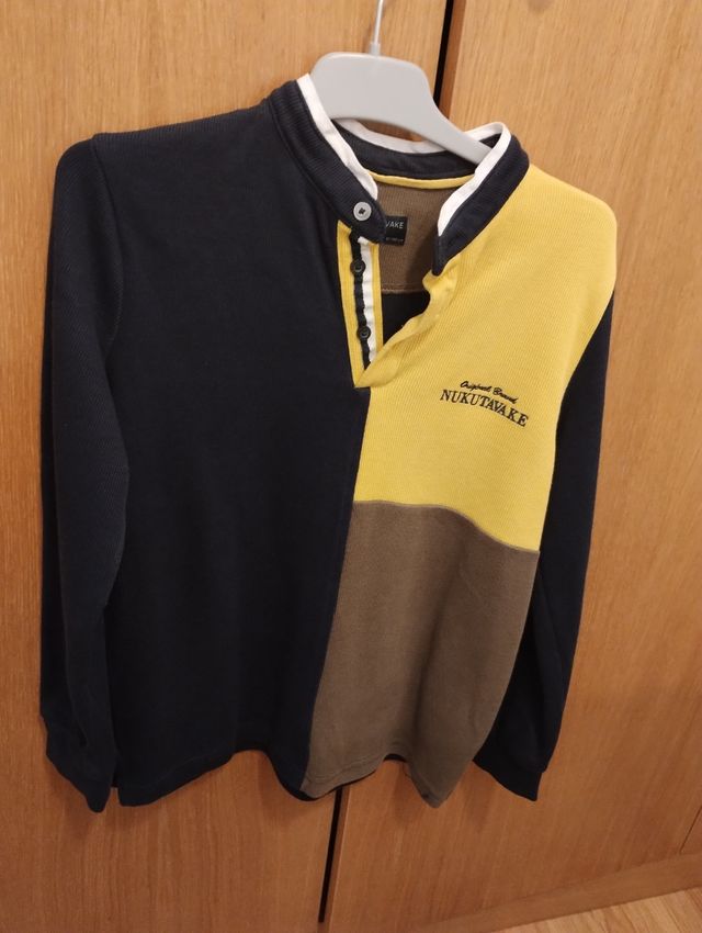 Polo de vestir de niño