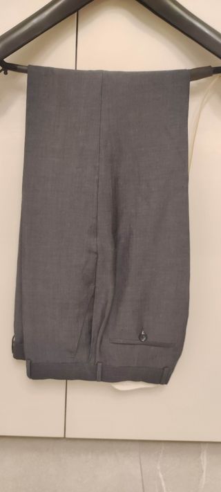 Completo formale elegante uomo