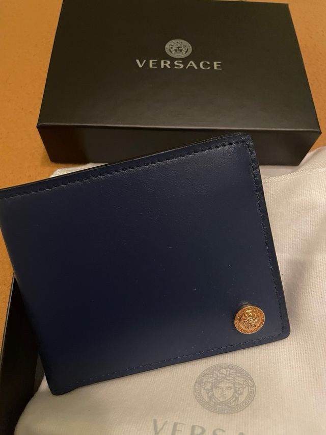 cartera Versace piel