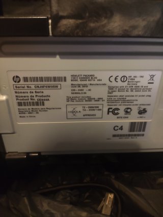 Impresora HP LaserJet M1217nfw MFP.