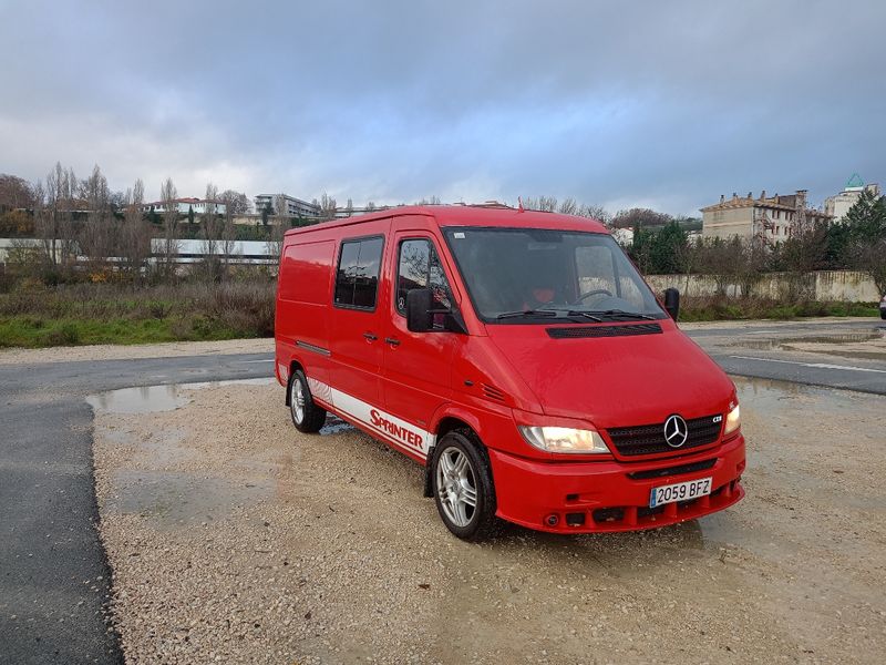 Mercedes-Benz Sprinter 2001 - foto 1