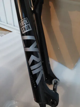 HORQUILLA DE BICI ROCKSHOX LYRIK SELECT+ E-BIKE 29