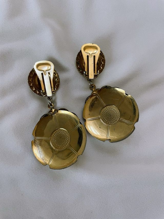 Orecchini vintage pendenti con perla a goccia 