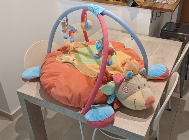 Manta de actividades Nattou