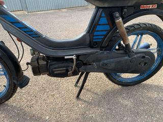 Moto Suzuki Mobilete