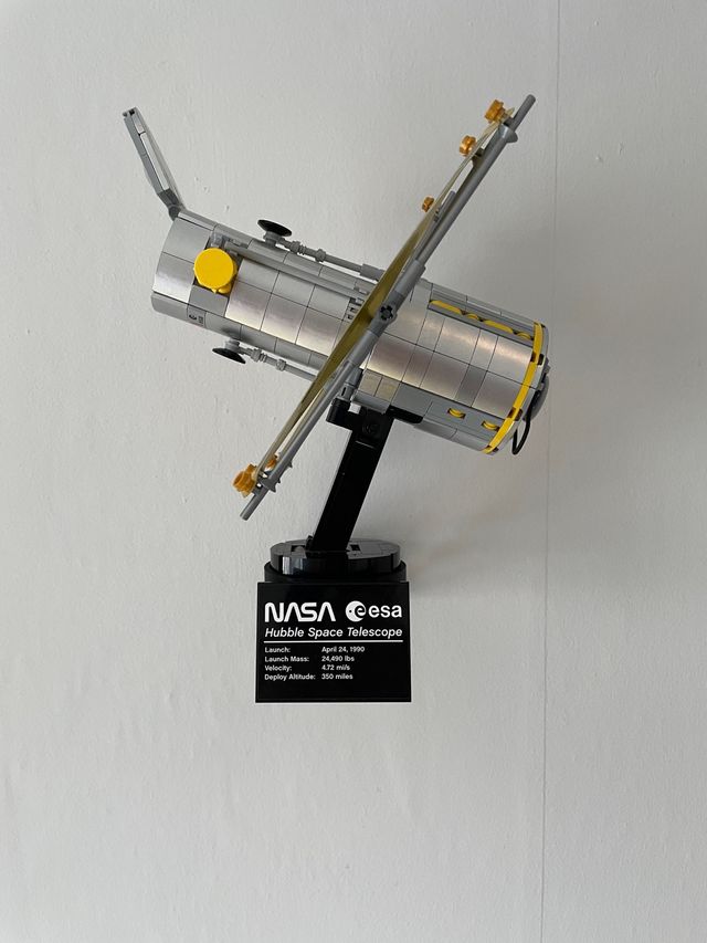 Soporte lego telescopio hubble
