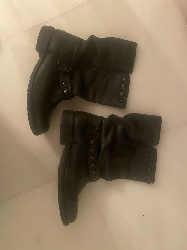 Stivali neri con borchie