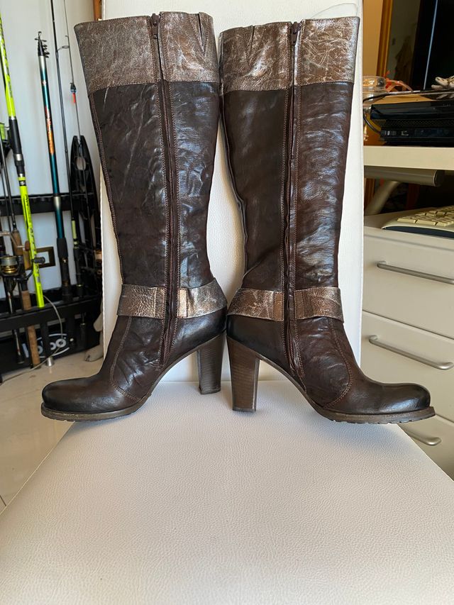 Vic Matie stivali al ginocchio marroni in pelle 35