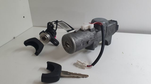 Bombín contacto nissan terrano