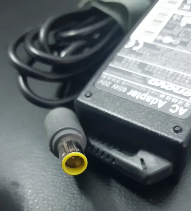 Alimentador Lenovo 20v 3.25A 65W