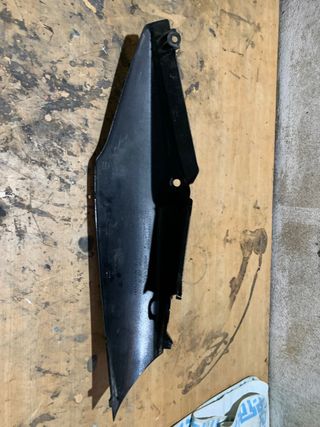 cacha trasera derecha honda cbf 500