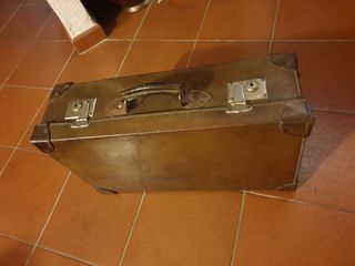 Valigetta in pelle antica