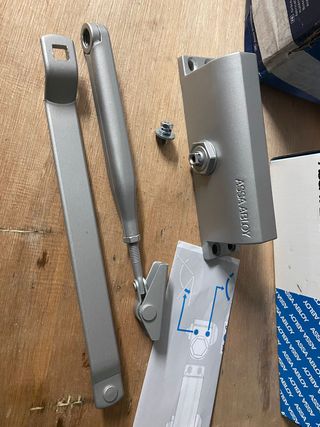 Cierrapuertas Brazo Articulado Para Puertas