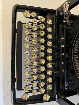 Antigua máquina de escribir Remington