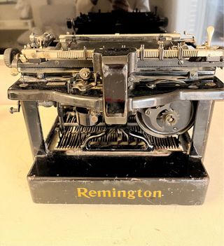 Antigua máquina de escribir Remington
