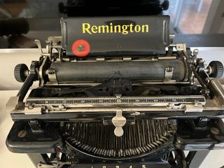 Antigua máquina de escribir Remington