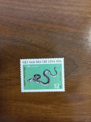 Francobolli "VIETNAM BUU CHINH"