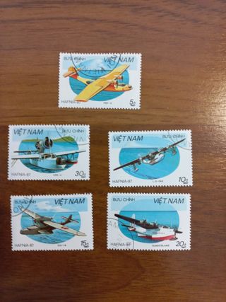 Francobolli "VIETNAM BUU CHINH"